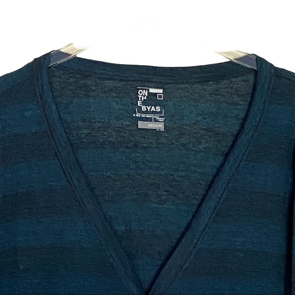 On The Byas Blue and Black Long Sleeve Sweater Size Medium - Picture 2 of 5